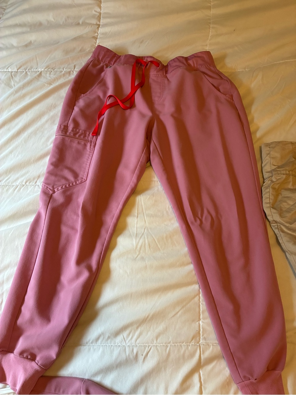 FIGS Zamora joggers chalk pink size M petite length